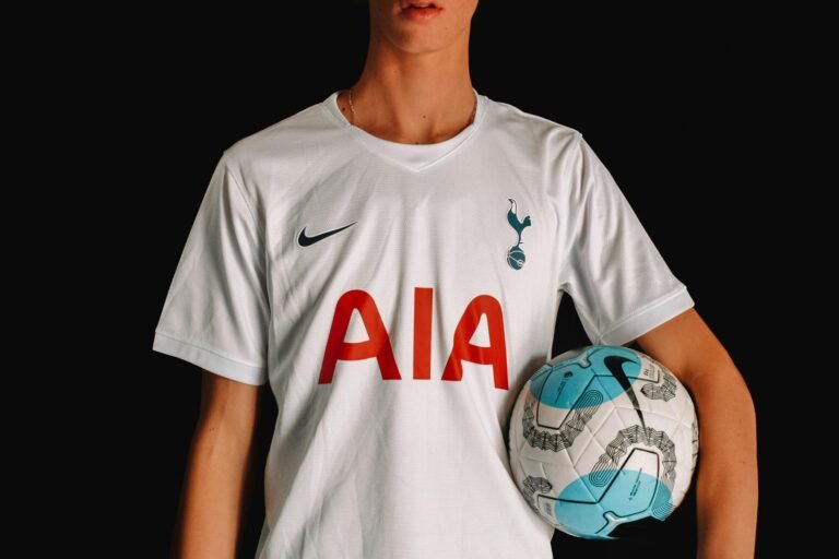 De Zerbi assume Tottenham rebaixado; Sandro destaca potencial do técnico