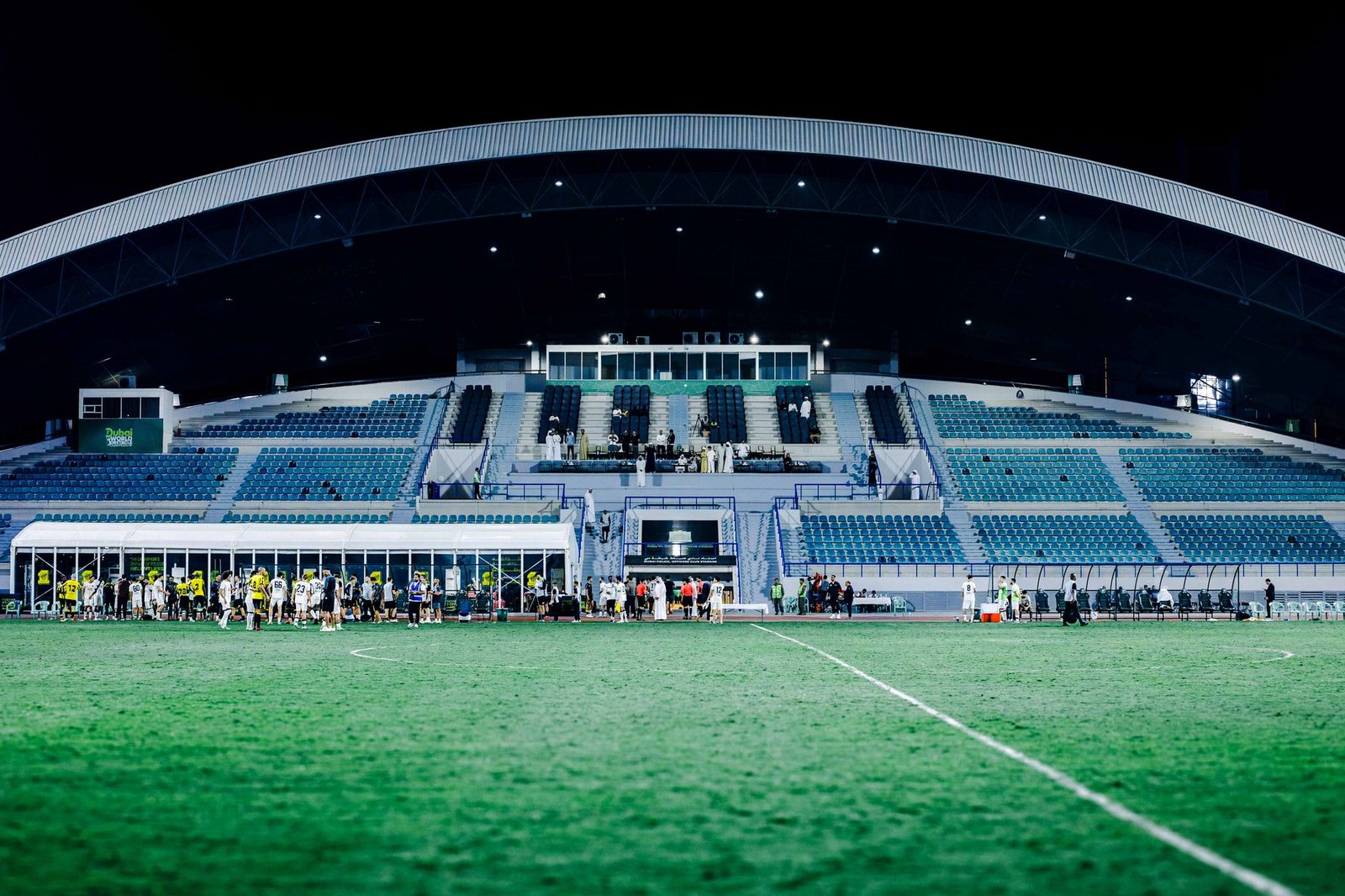 Final da Copa: O Espetáculo Global Além das Quatro Linhas e o Encontro de Lendas